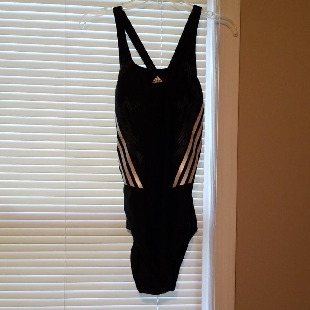 swim suit